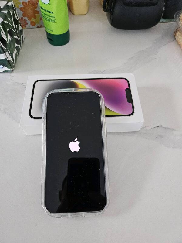 九成新iPhone 14 黑色128G