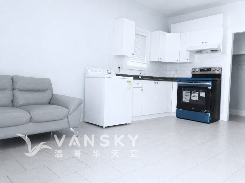 260718140506_1b1b-kitchen-new-stove.png