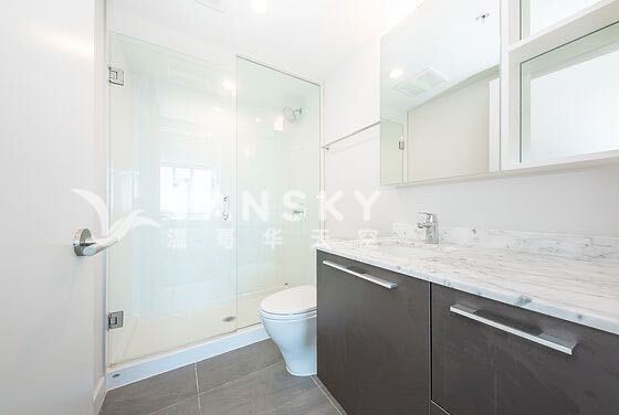 260730002521_bathroom1.jpg