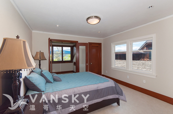 260805151357_bedroom1.jpg