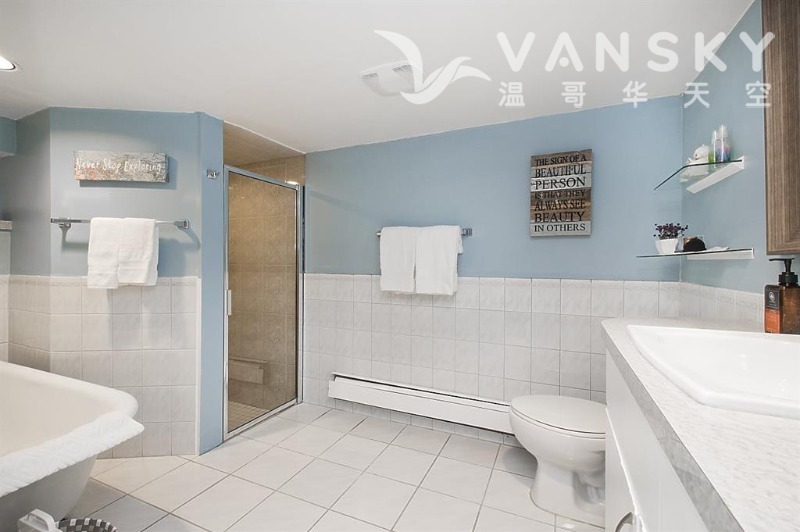 260812154838_bathroom.jpg
