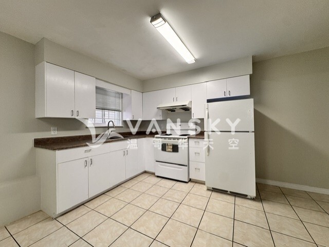 260827111629_Kitchen.jpg