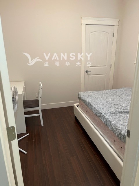 列治文安靜South Arm社區 , 獨立出入 2 房1廳1衞 