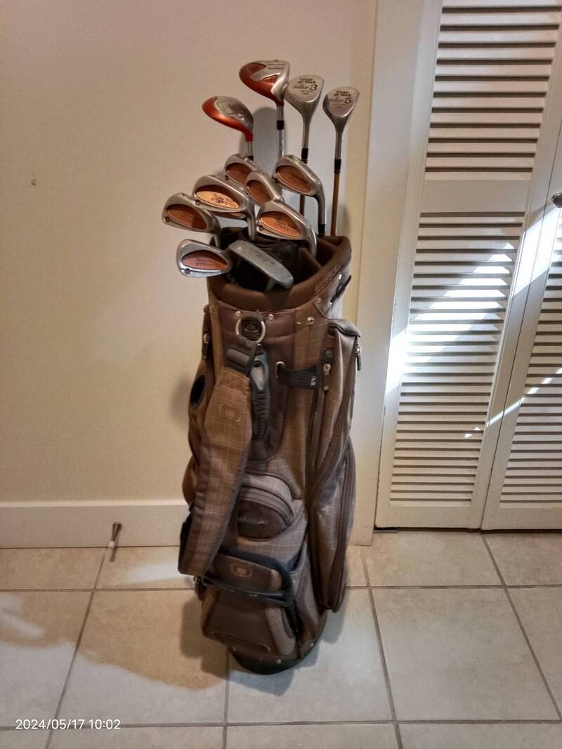 Taylormade burner 高尔夫球杆一套