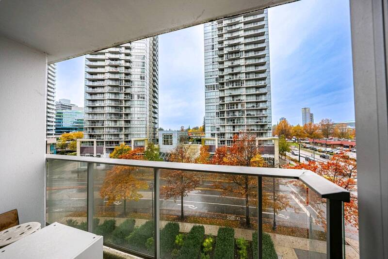 素里天车站傍高层公寓特价出租