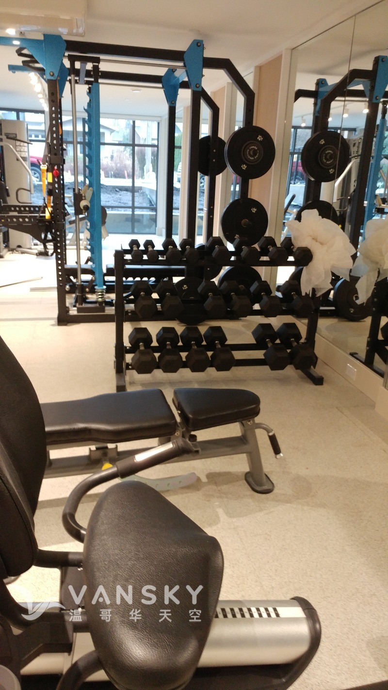 251022123933_gym.jpg
