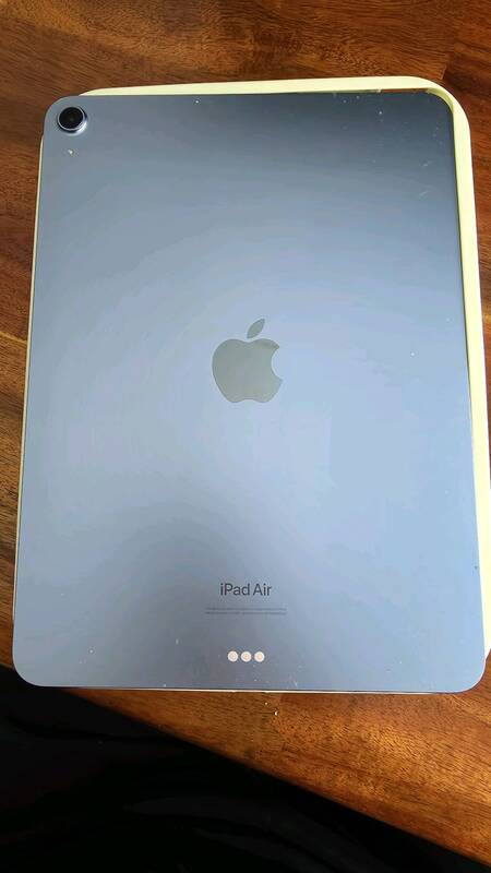 iPad air 5代 64GB M1芯片 很少用非常新