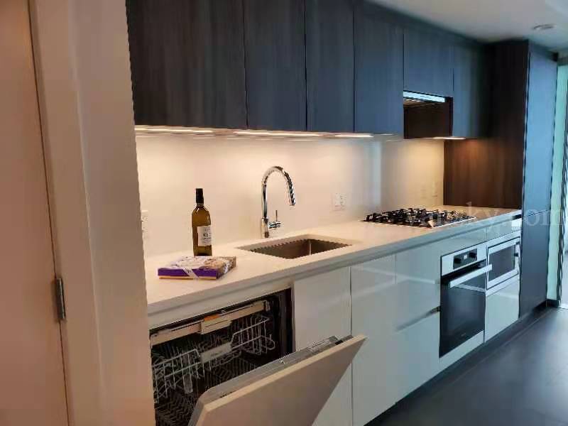 列治文Centre对面一房一厅出租