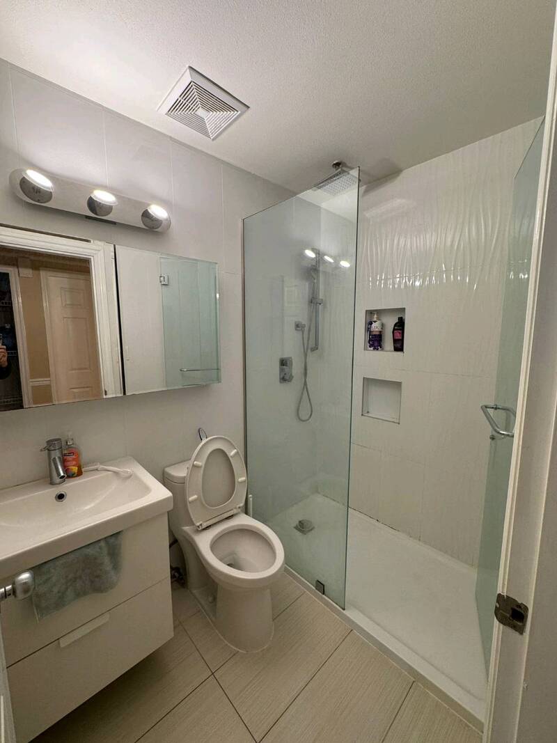 本那比(Burnaby)  2樓1房出租，近BCIT/ Metrotown/ SFU