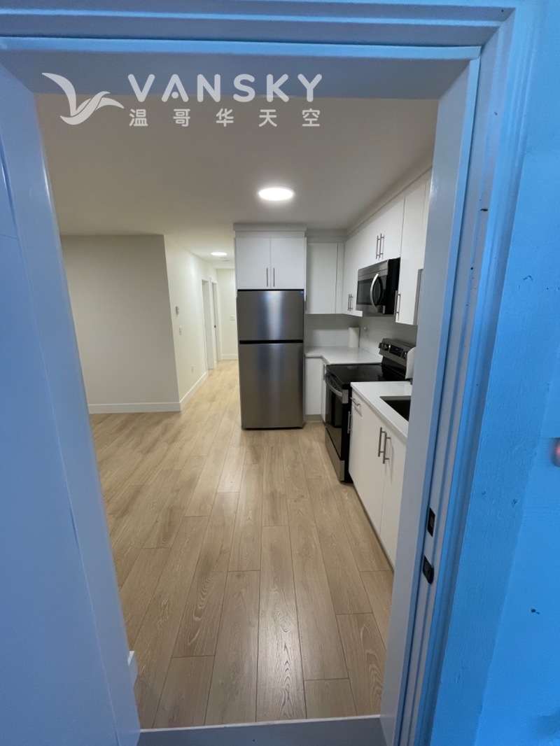 两房半地下室出租