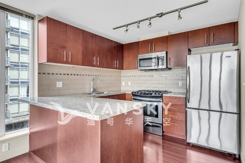 260727163641_RealtyShot-00578.jpg