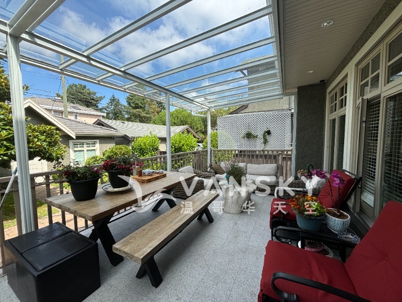 温西好区招大学生和中学生，近Magee, Point Grey，PW，Uhil及男女私校等中学，bus直达UBC