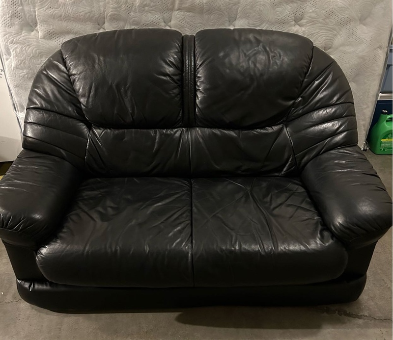 兩座位真皮梳化