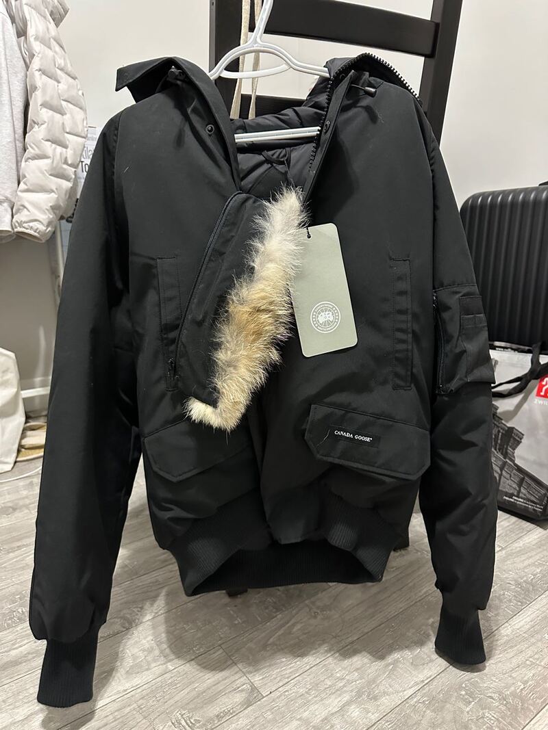 出canada goose男款 M码