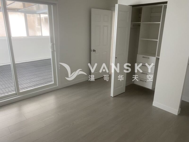 1300出租新装修二楼单间