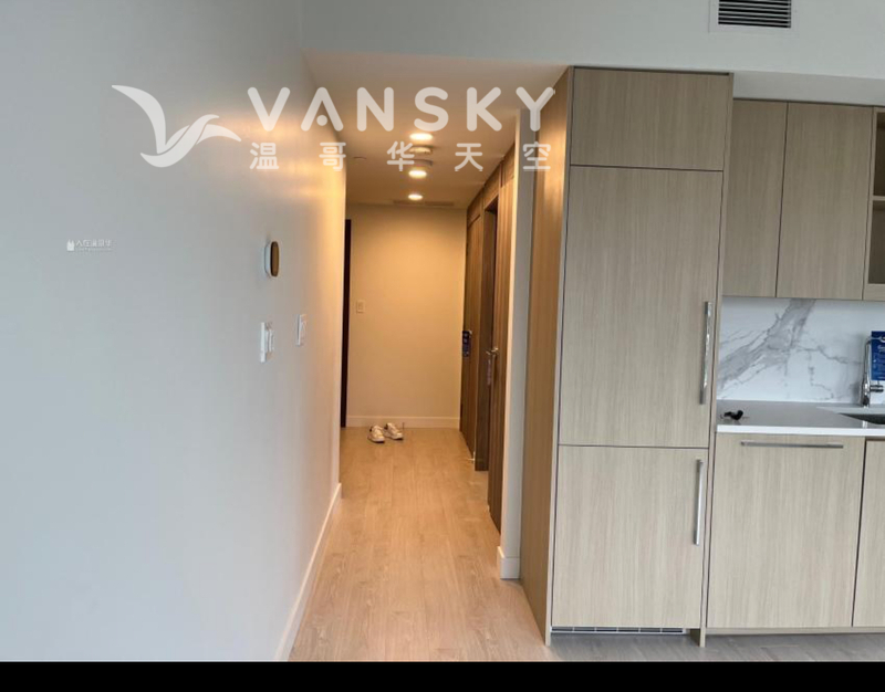 Surrey 540尺一房出租！