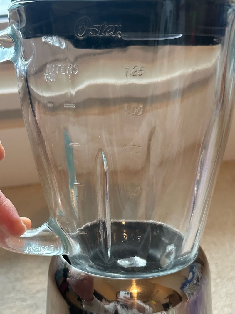 Oster 16-Speed Glass Blender