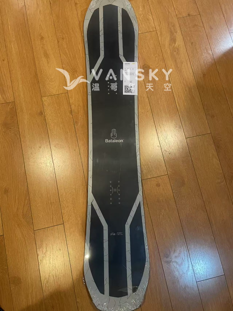 250111090428_雪板.jpg