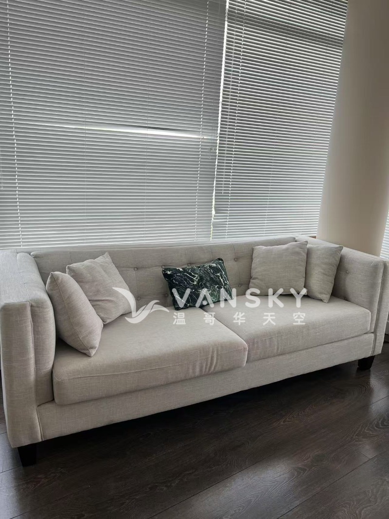 250302161718_九个成新沙发.jpeg