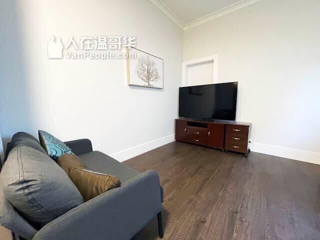 Richmond 独立屋单独出入一房一厨一厅