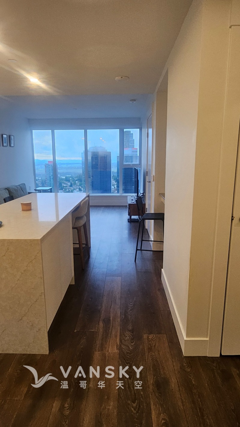 本拿比 Metrotown 豪华高层一房出租 – 30楼以上 | 带家具 | 包车位locker