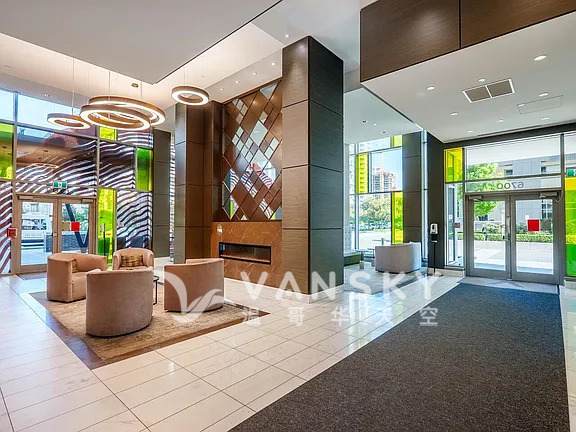 250724022412_lobby.jpg