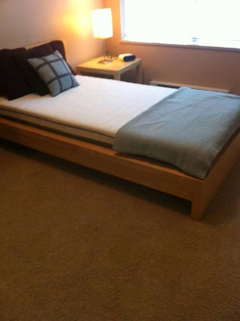 SFU山上2卧一卫公寓主卧寻合租女室友，8月入住