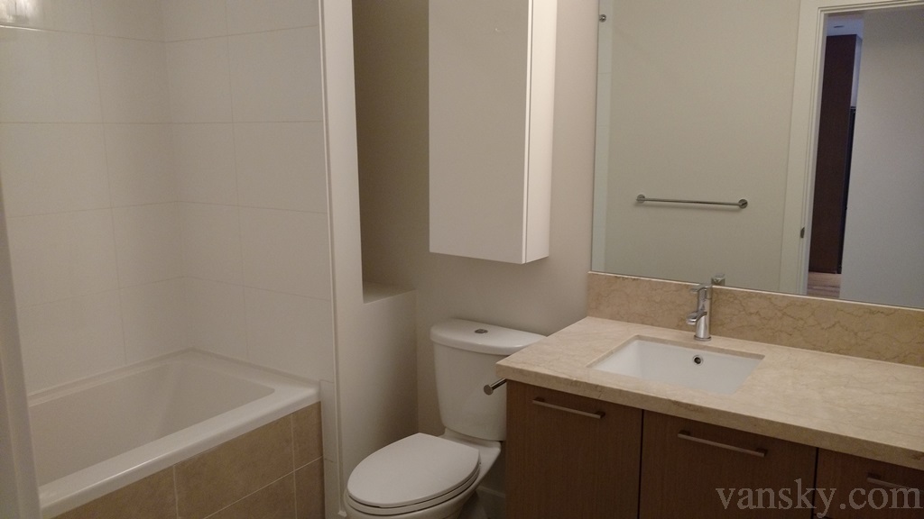 210402161717_bathroom.jpg
