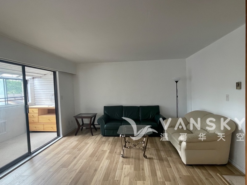 近sfu, 近brendwood Mall公寓整租