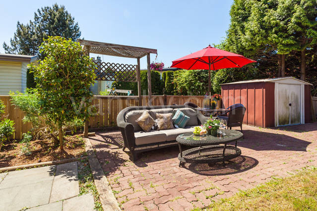 北Burnaby舒适单房近SFU天车BCIT 招学生或职场单身人士 