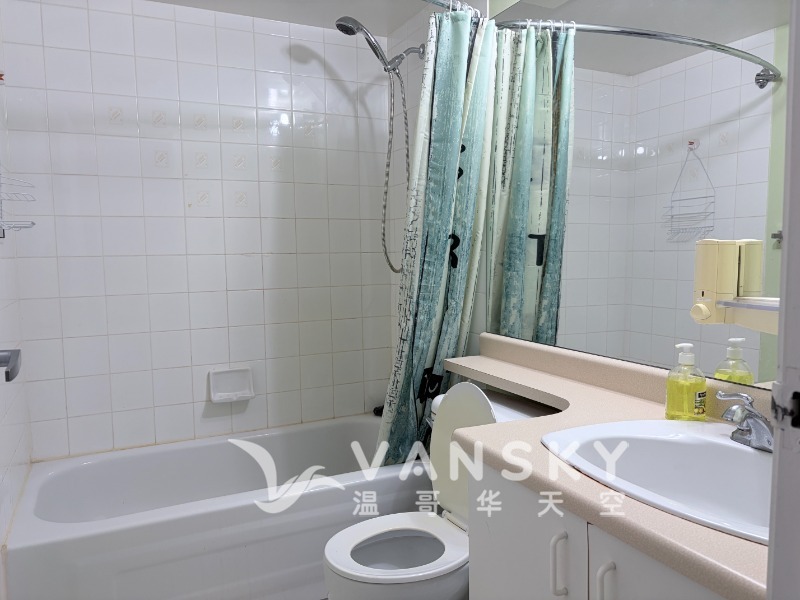 260710232323_905-828_Bathroom.JPG