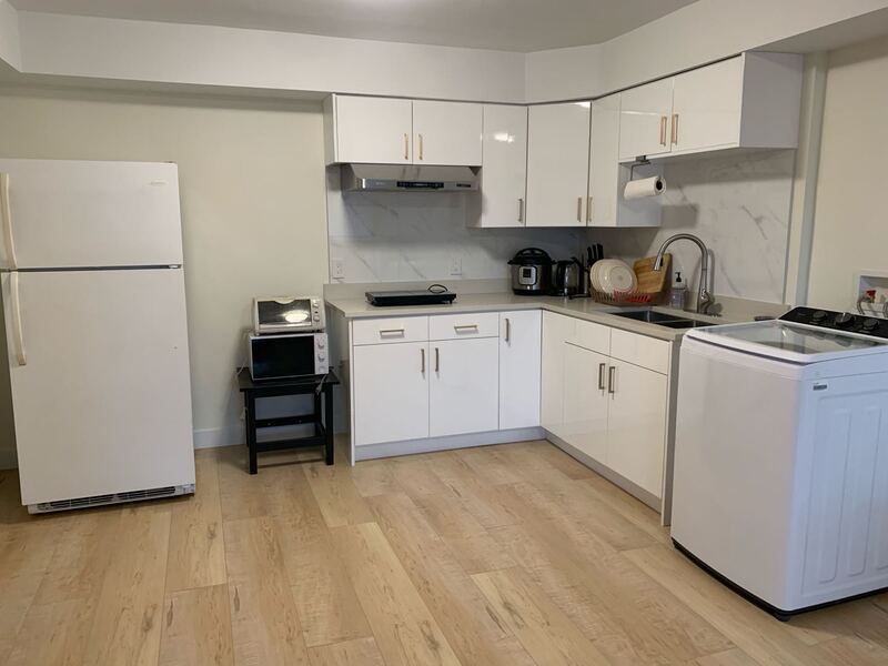 近Metrotown二房一厅独立出入月租