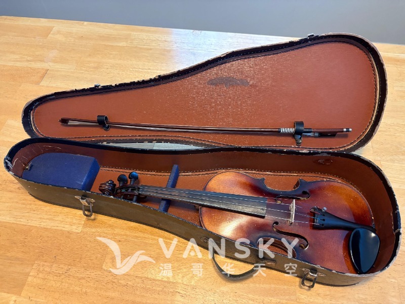 260505110407_OldViolin_1.jpg