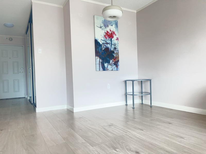 列治文中心全装修一房公寓出租