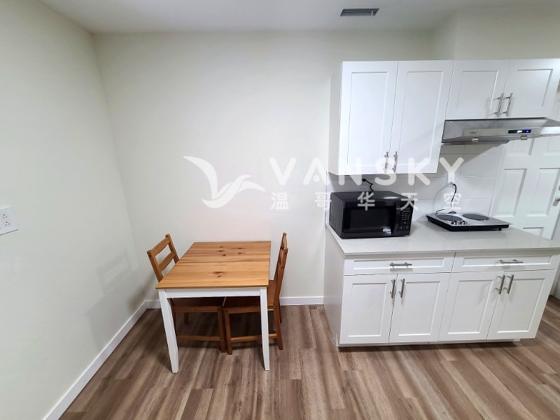 251210214501_kitchenette_rental_ready.jpg