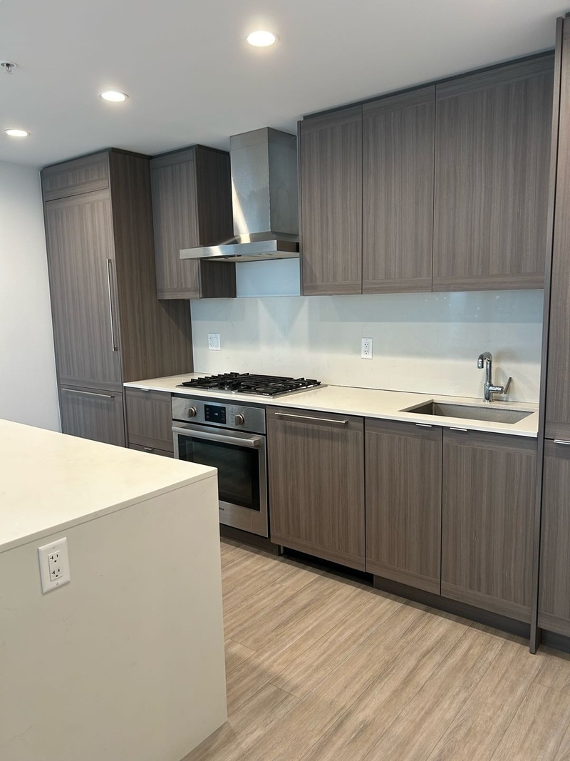 Burnaby Brentwood地区三室一厅出租