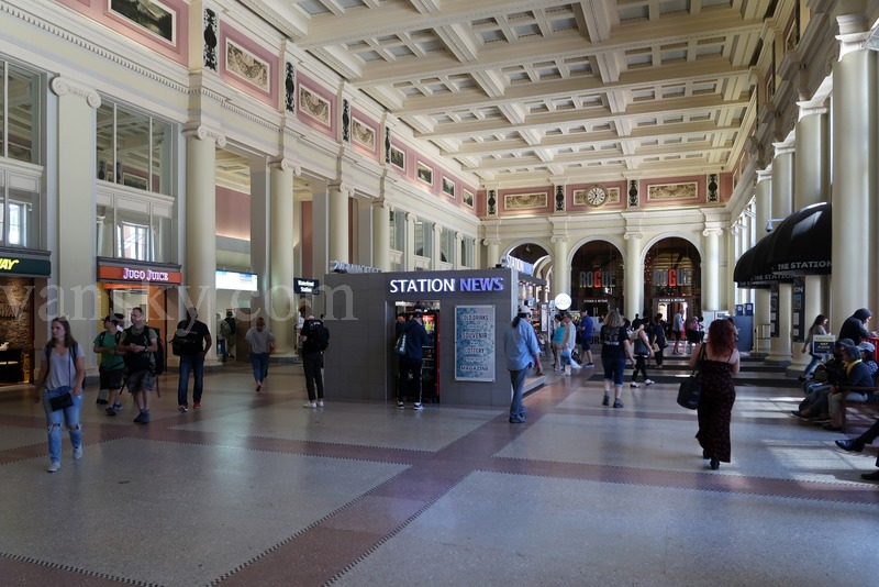 190806205350_Waterfront_Station_Concourse_201807.jpg
