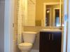 Surrey -single bedroom King George 天车站