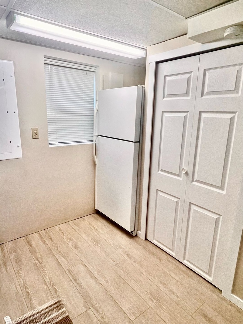 北burnaby两室一厅出租