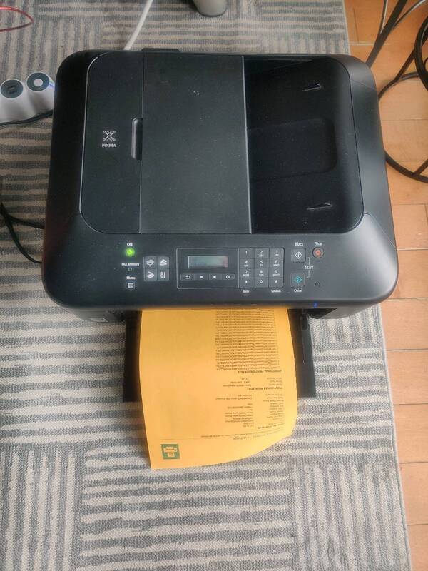 满墨水Canon无线一体打印机